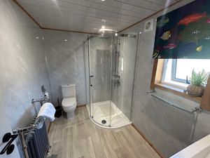 Photo 7- click for photo gallery